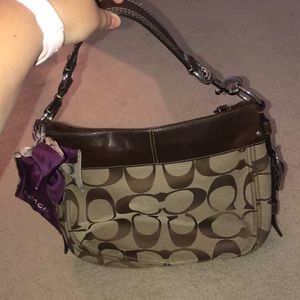 Medium Coach bag with Coach scarf
